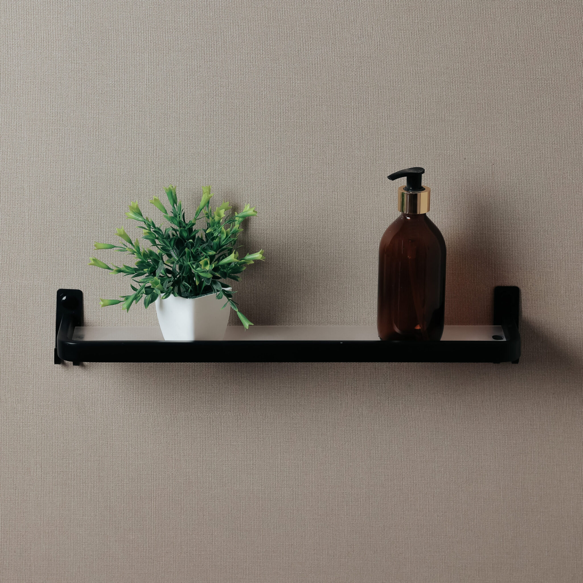 زظم Bathroom Shelf - Image 1